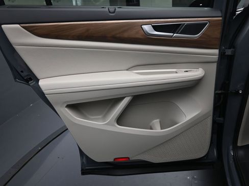 New 2026 Volkswagen Atlas SE FWD image 23