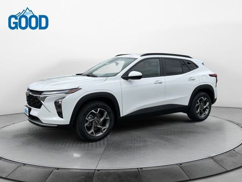 New 2026 Chevrolet Trax LT FWD image 1