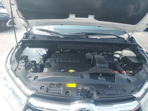 Used 2015 Toyota Highlander XLE AWD/4WD image 41