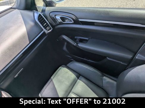 Used 2017 Porsche Cayenne image 18