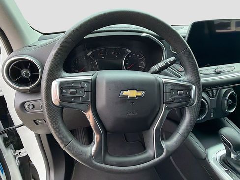 Used 2023 Chevrolet Blazer LT FWD image 12