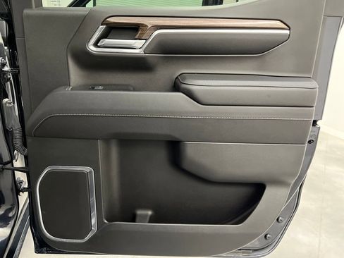 Used 2023 Chevrolet Silverado 1500 LT image 19