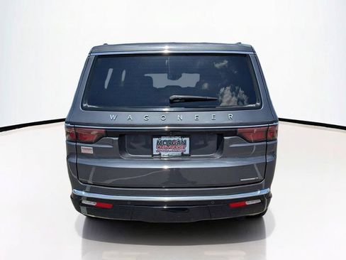 Used 2024 Jeep Wagoneer Series II AWD/4WD image 5