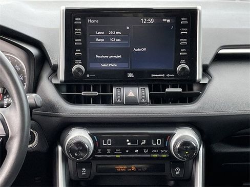 Used 2020 Toyota RAV4 XLE Premium image 16