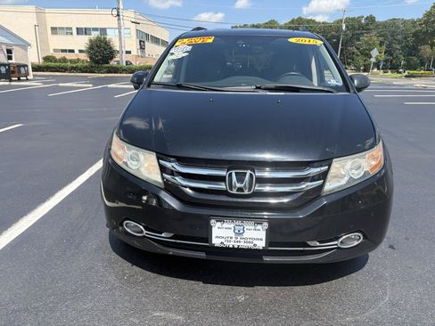 Used 2015 Honda Odyssey Touring image 2
