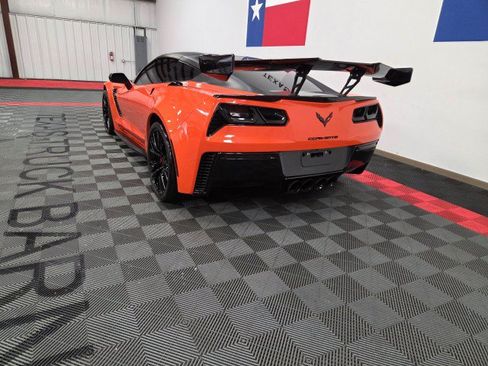 Used 2019 Chevrolet Corvette Z06 RWD image 10