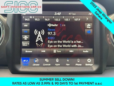 Used 2023 Jeep Wrangler Unlimited Sahara AWD/4WD image 17