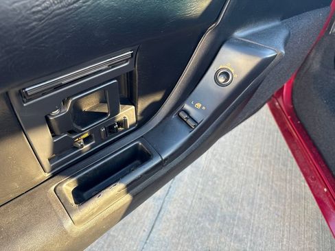 Used 1992 Chevrolet Corvette Coupe image 17