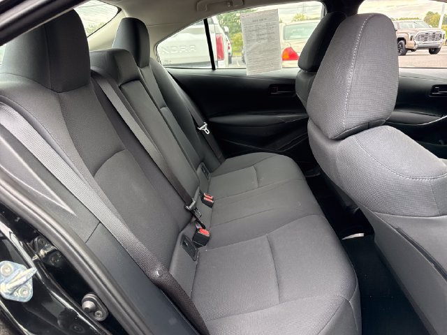 Used 2022 Toyota Corolla LE FWD image 13