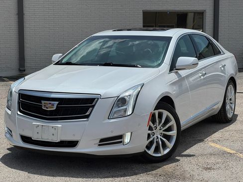 Used 2016 Cadillac XTS Luxury w/ Driver Awareness Package FWD image 2