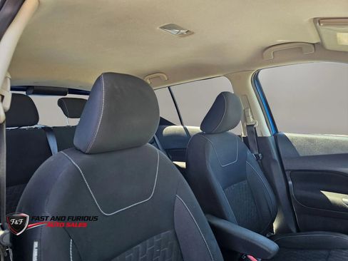 Used 2022 Nissan Kicks S FWD image 14
