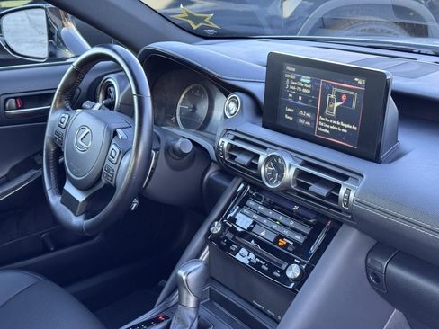 Used 2022 Lexus IS 300 image 24