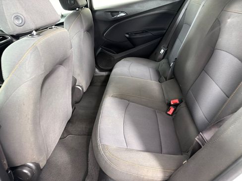 Used 2017 Chevrolet Cruze LS FWD image 19