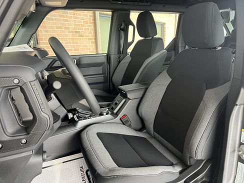 Used 2025 Ford Bronco 4-Door AWD/4WD image 15