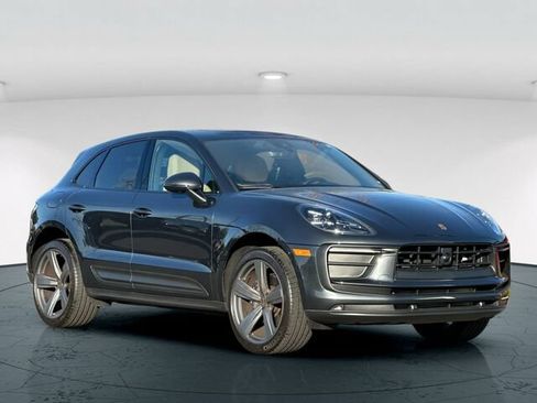 Used 2024 Porsche Macan w/ Premium Plus Package AWD/4WD image 8