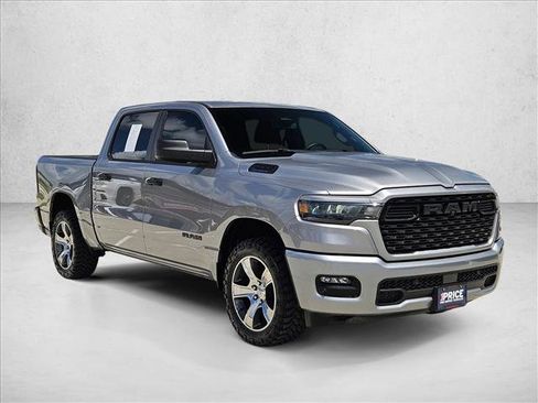 Used 2025 RAM 1500 Tradesman AWD/4WD image 3