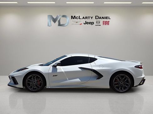Used 2023 Chevrolet Corvette Stingray Premium Cpe RWD image 3