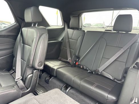 Used 2023 Chevrolet Traverse RS AWD/4WD image 27