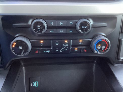 Used 2024 Ford F350 XLT w/ XLT Premium Package image 24