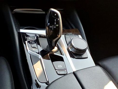 Used 2019 BMW 540i xDrive image 28