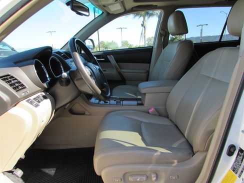 Used 2008 Toyota Highlander Limited AWD/4WD image 6