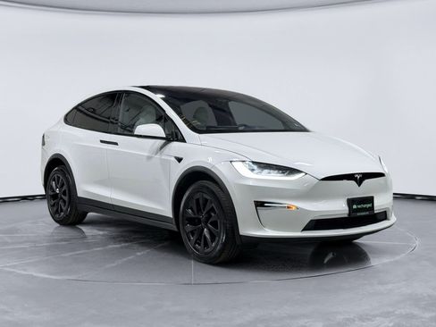 Used 2022 Tesla Model X AWD/4WD image 4