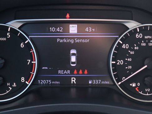 Used 2025 Nissan Altima 2.5 SV w/ SV Premium Package image 24