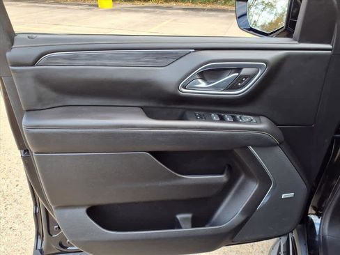 Used 2021 GMC Yukon SLT w/ SLT Luxury Plus Package image 15