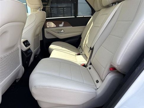 Used 2023 Mercedes-Benz GLE 450 4MATIC image 4