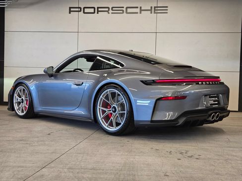 Certified 2026 Porsche 911 GT3 RWD image 3