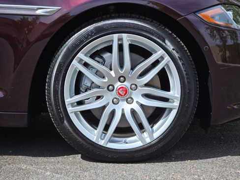 Used 2018 Jaguar XJ L Portfolio image 41