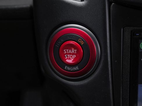 Used 2014 Nissan 370Z Coupe RWD image 18