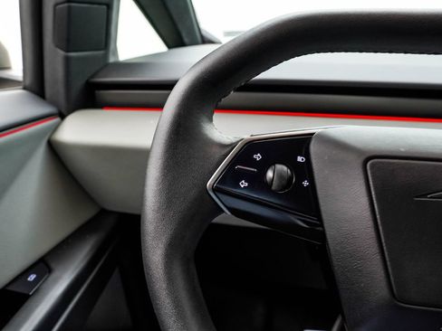 Used 2024 Tesla Cybertruck AWD Crew Cab image 35