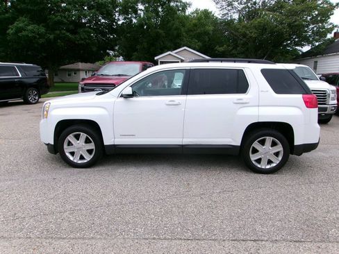Used 2011 GMC Terrain SLE w/ Convenience Package AWD/4WD image 2