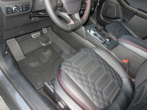Used 2024 Ford Escape ST-Line Elite w/ Premium Technology Package AWD/4WD image 15