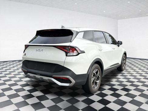 Used 2023 Kia Sportage LX FWD image 4