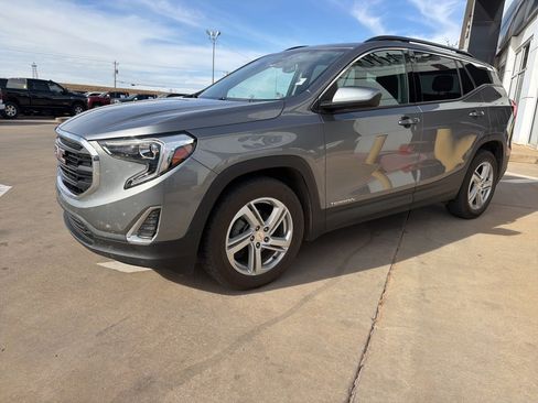 Used 2020 GMC Terrain SLE w/ Driver Convenience Package image 7