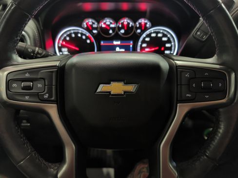 Used 2021 Chevrolet Silverado 1500 LT w/ Diesel Off-Road Package AWD/4WD image 9