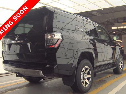 Used 2023 Toyota 4Runner TRD Off-Road AWD/4WD image 5