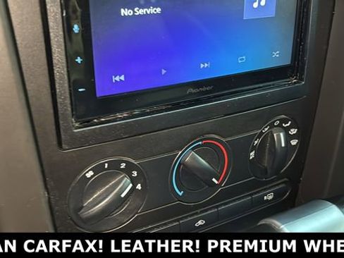 Used 2005 Ford Mustang GT Premium image 14