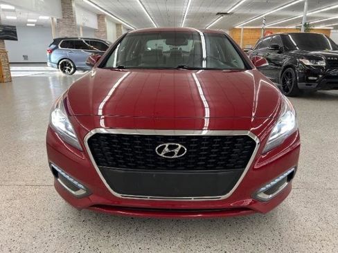 Used 2016 Hyundai Sonata Limited FWD image 2