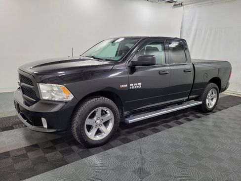 Used 2017 RAM 1500 Express w/ Express Value Package AWD/4WD image 2