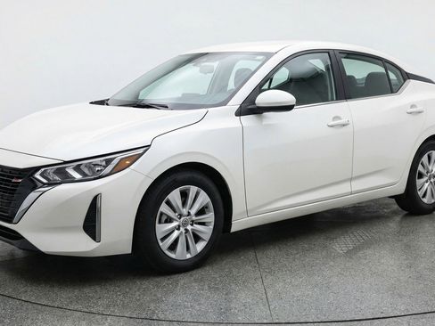 Used 2025 Nissan Sentra S FWD image 3
