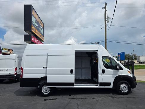 Used 2023 RAM ProMaster 3500 w/ Lane Management Group FWD image 5