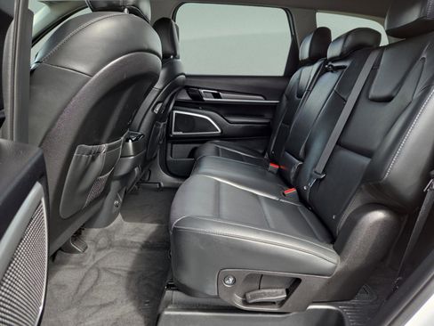 Used 2020 Kia Telluride LX image 28