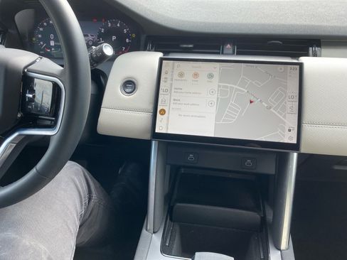 Used 2024 Land Rover Discovery Sport Dynamic SE image 20