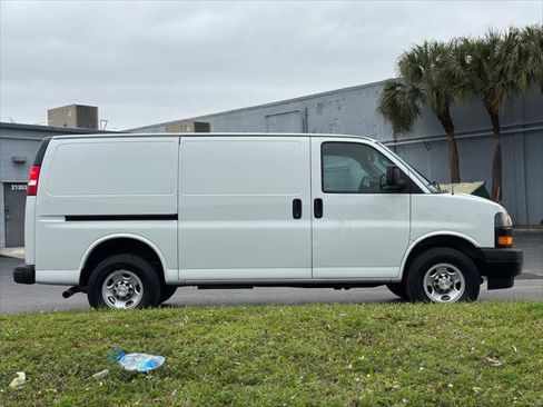 Used 2021 Chevrolet Express 2500 w/ Driver Convenience Package image 9