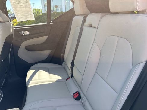 Certified 2026 Volvo XC40 B5 Plus AWD/4WD image 31