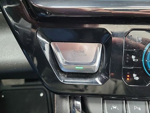 Used 2023 GMC Sierra 1500 AT4 w/ Technology Package image 24