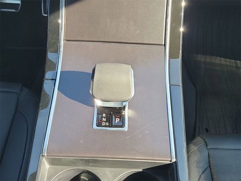 New 2026 Land Rover Range Rover Velar Dynamic SE image 20